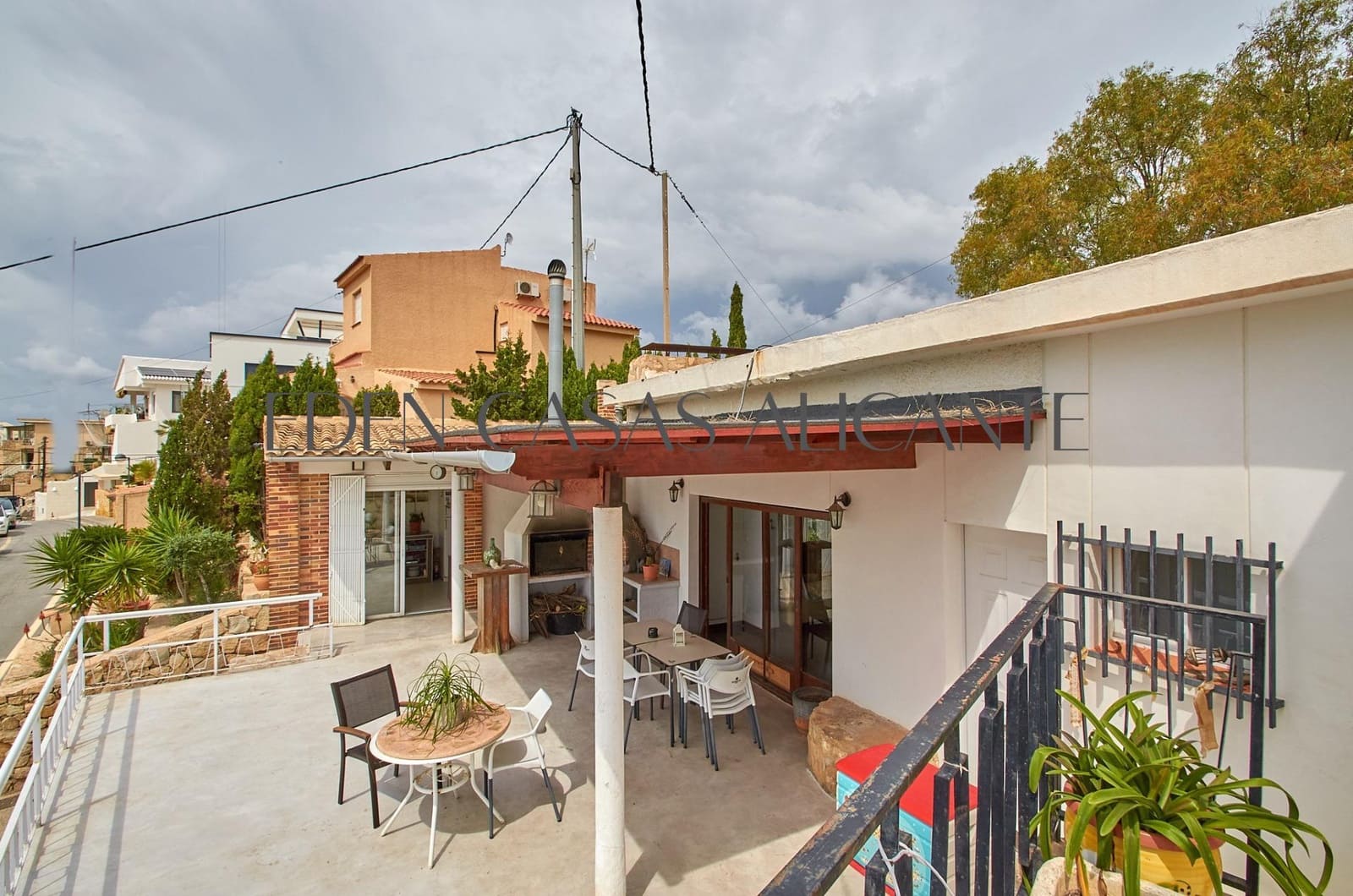 3 soveværelse Villa til salg i El Campello med swimmingpool garage - € 430.000 (Ref: 8993950)