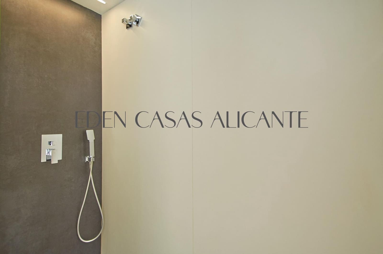 7 bedroom Villa for sale in Muchamiel / Mutxamel with pool garage - € 995,000 (Ref: 9034741)