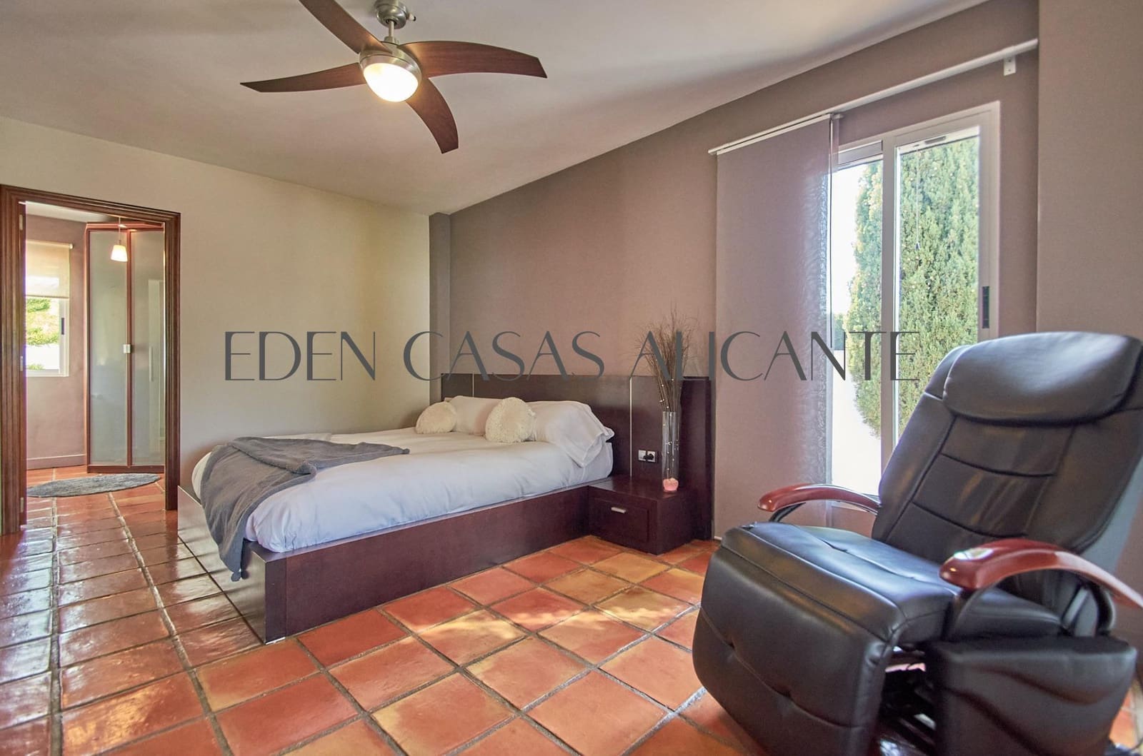 7 bedroom Villa for sale in Muchamiel / Mutxamel with pool garage - € 995,000 (Ref: 9034741)