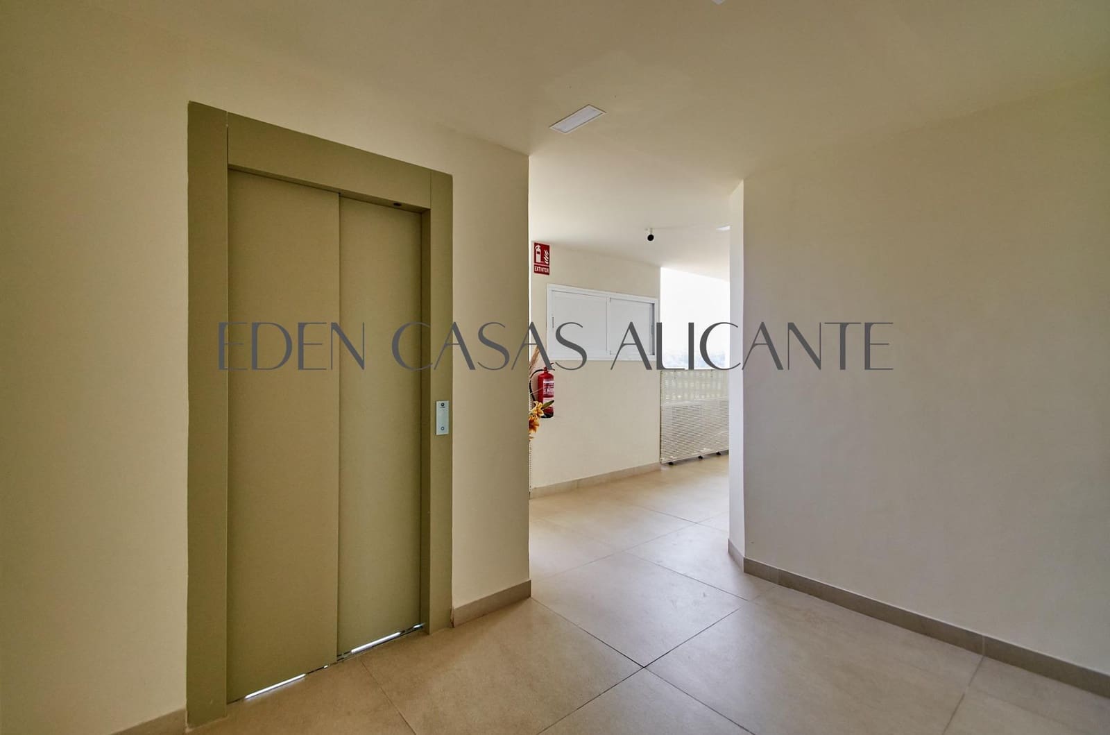 2 bedroom Apartment for sale in Finestrat with pool - € 299,995 (Ref: 9078101)