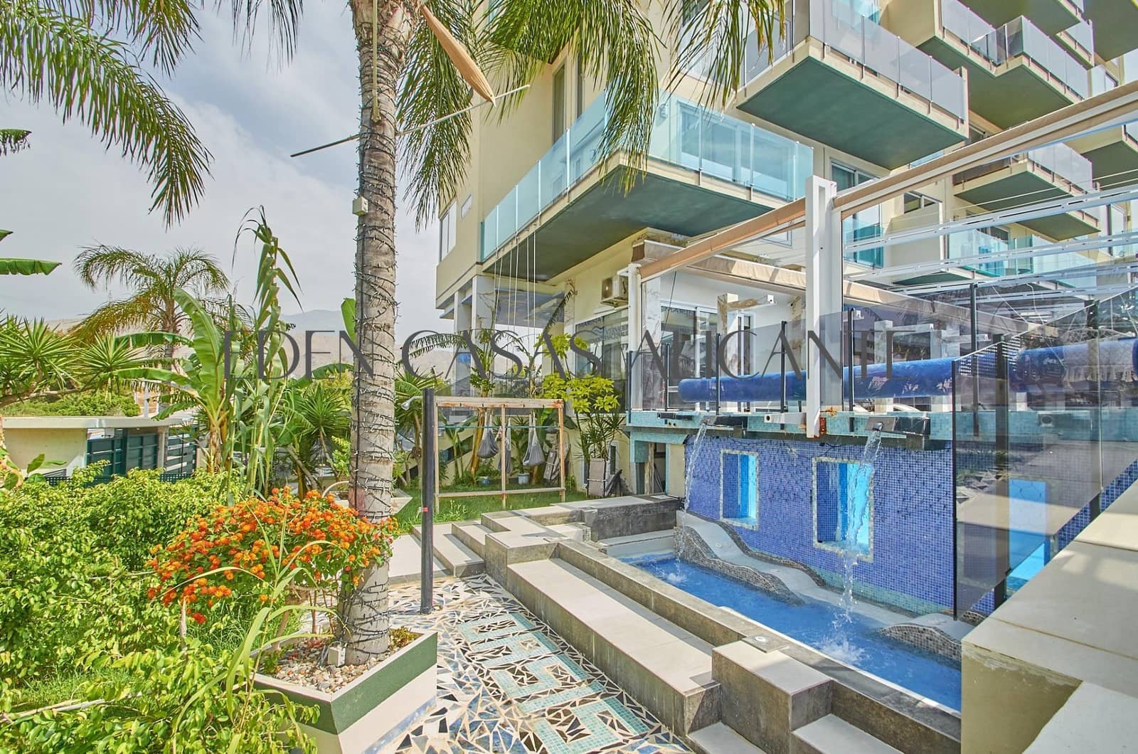 2 bedroom Apartment for sale in Finestrat with pool - € 299,995 (Ref: 9078101)