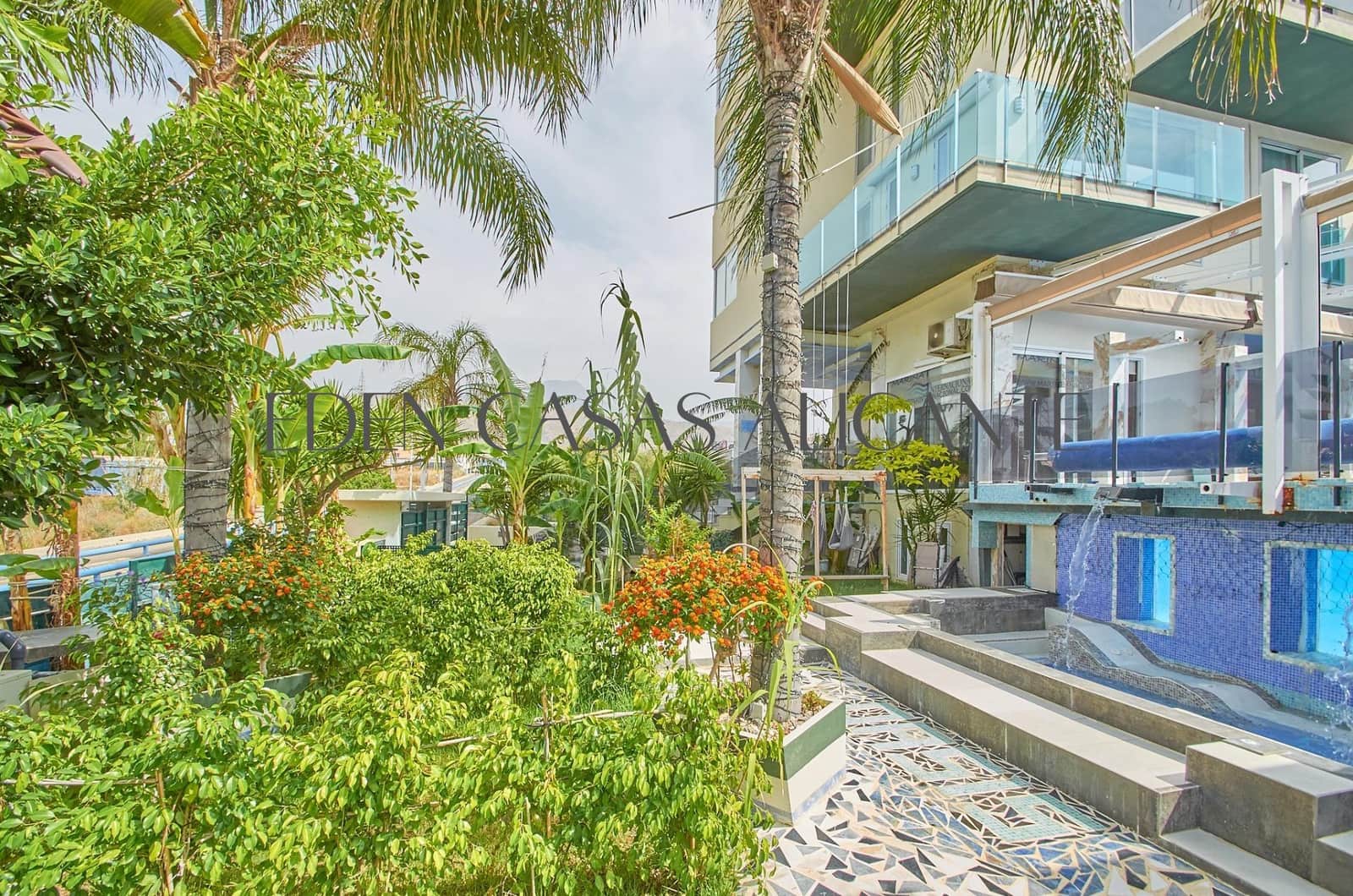 2 bedroom Apartment for sale in Finestrat with pool - € 299,995 (Ref: 9078101)