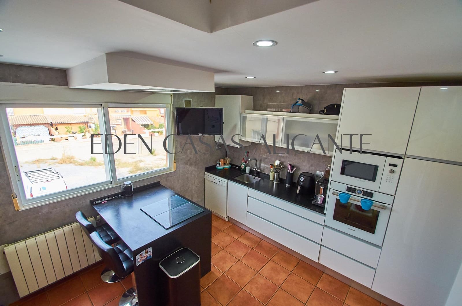 5 soveværelse Rækkehus til salg i Muchamiel / Mutxamel - € 349.000 (Ref: 9078103)