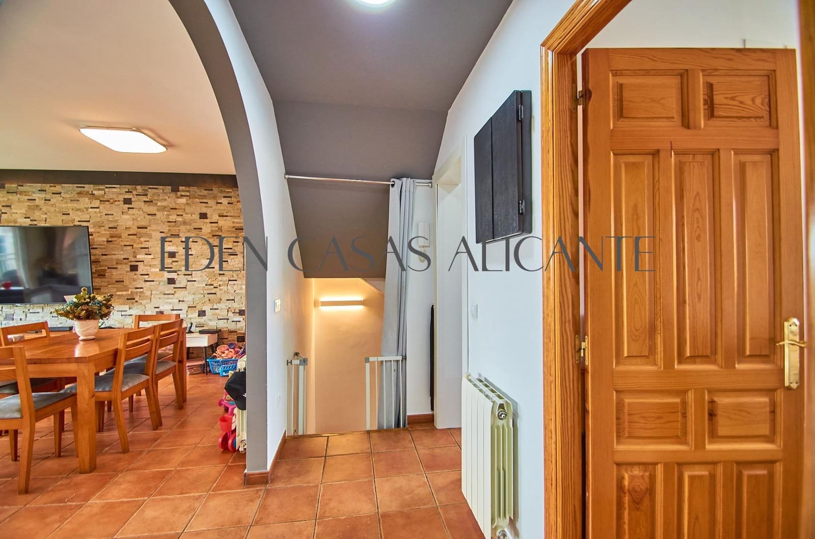 5 soveværelse Rækkehus til salg i Muchamiel / Mutxamel - € 349.000 (Ref: 9078103)