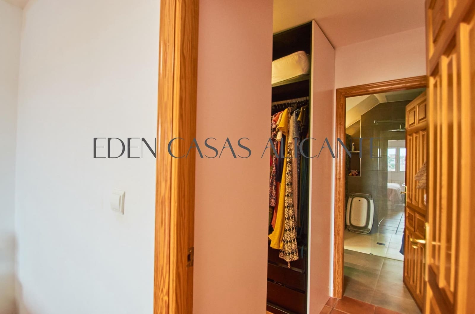 5 soveværelse Rækkehus til salg i Muchamiel / Mutxamel - € 349.000 (Ref: 9078103)