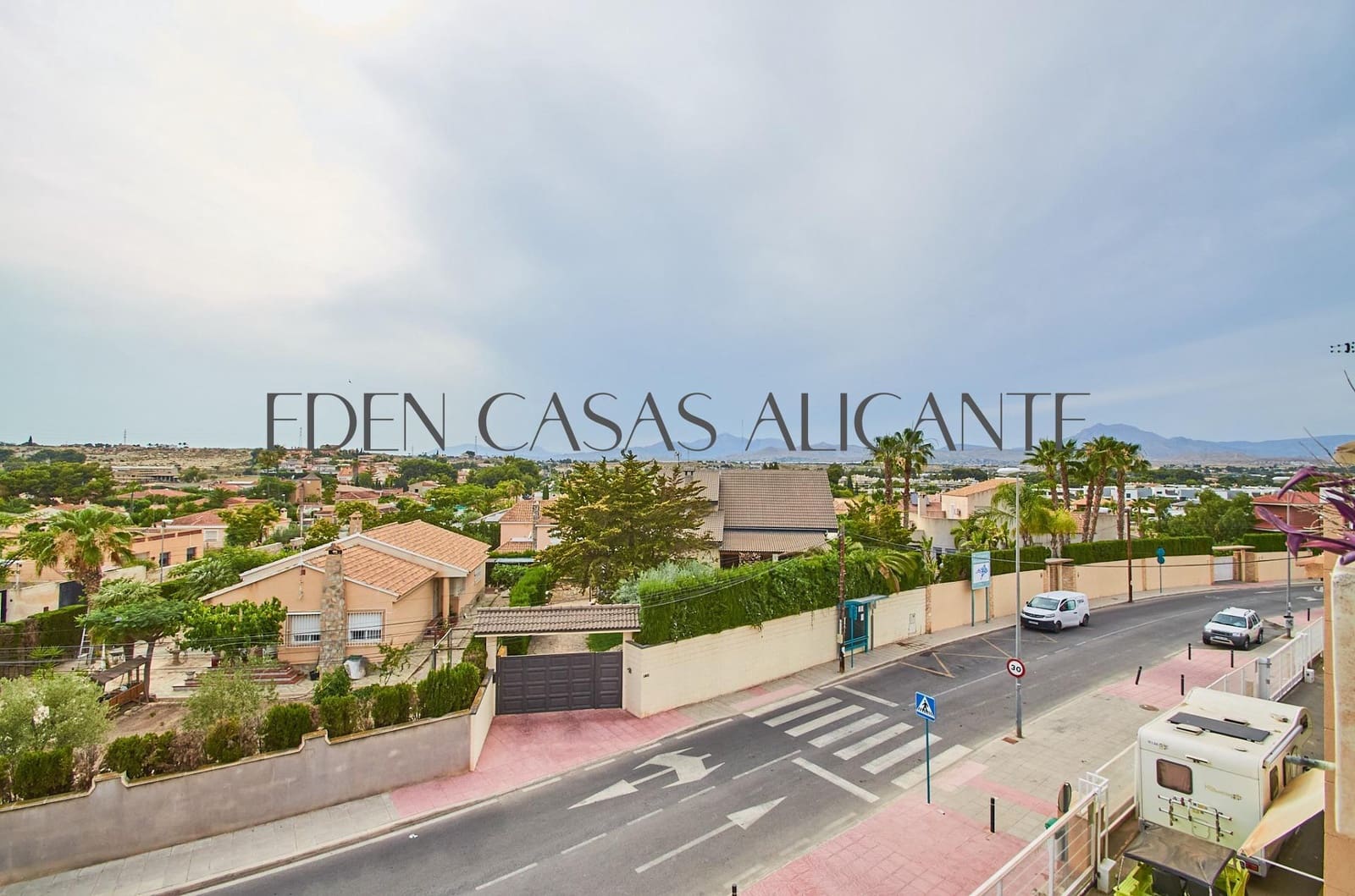 5 soveværelse Rækkehus til salg i Muchamiel / Mutxamel - € 349.000 (Ref: 9078103)