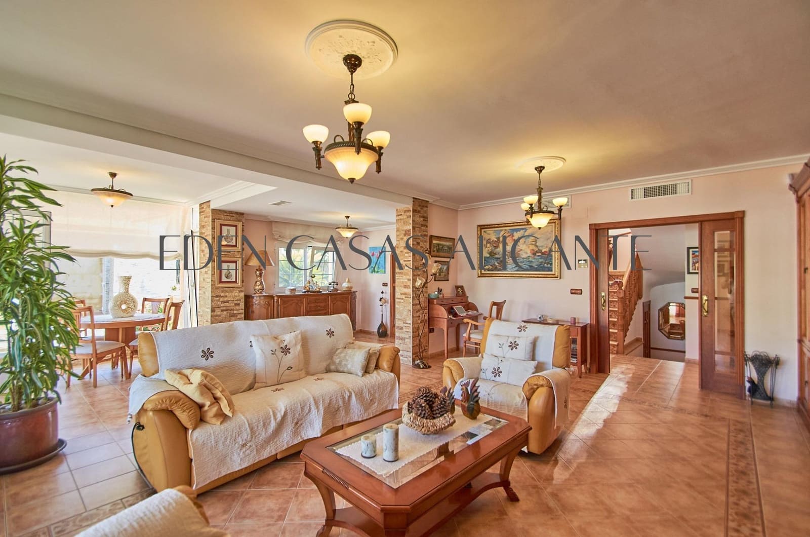 3 soveværelse Villa til salg i El Campello med garage - € 590.000 (Ref: 9103039)