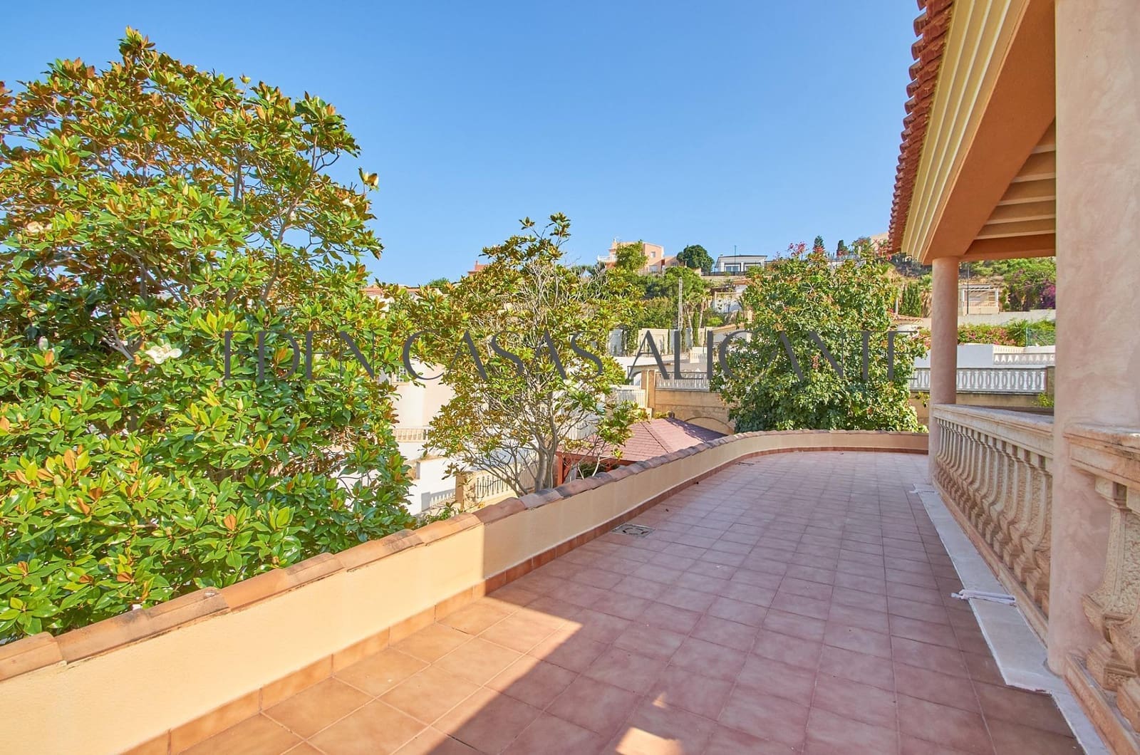 3 soveværelse Villa til salg i El Campello med garage - € 590.000 (Ref: 9103039)