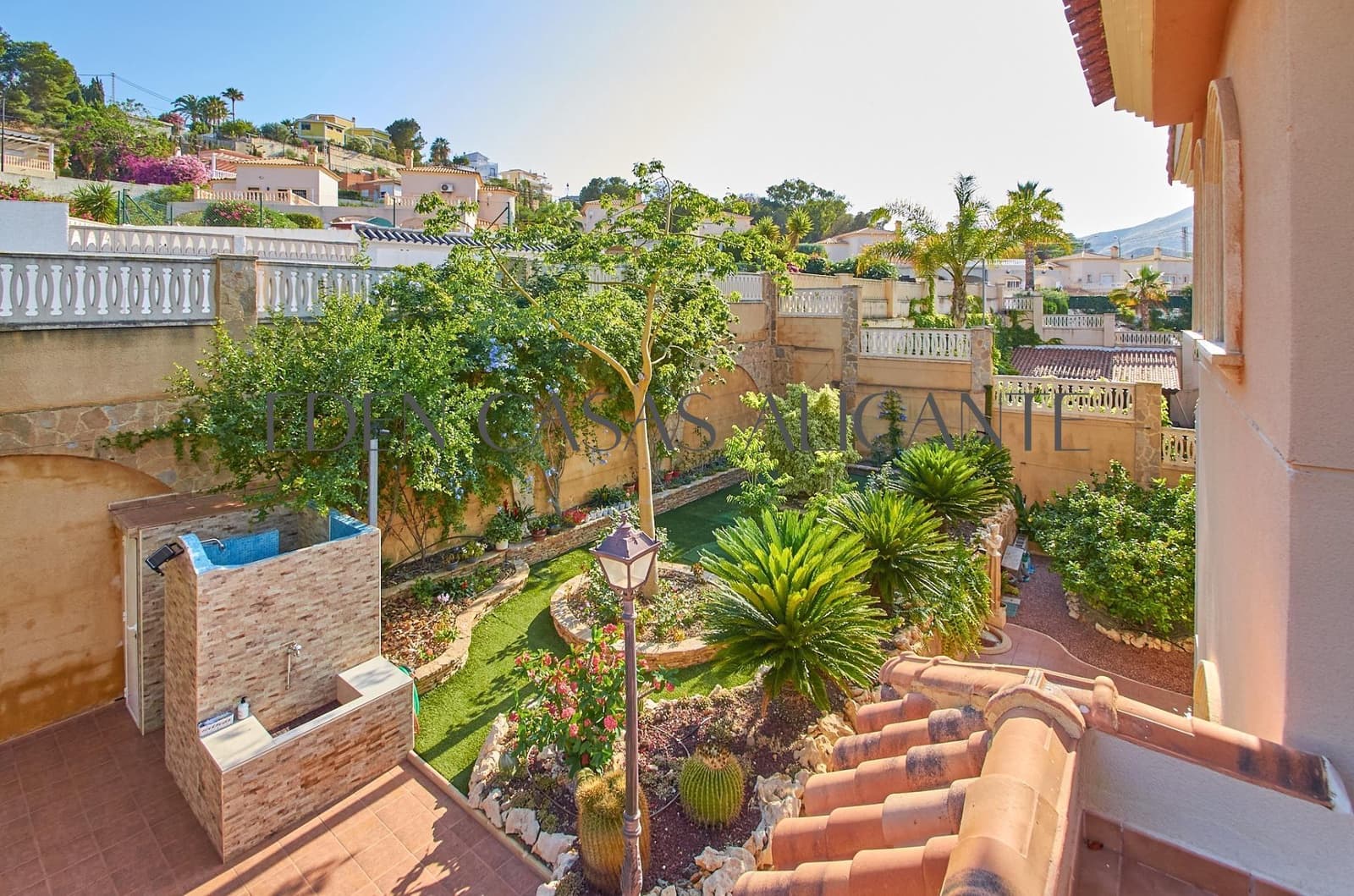 3 soveværelse Villa til salg i El Campello med garage - € 590.000 (Ref: 9103039)