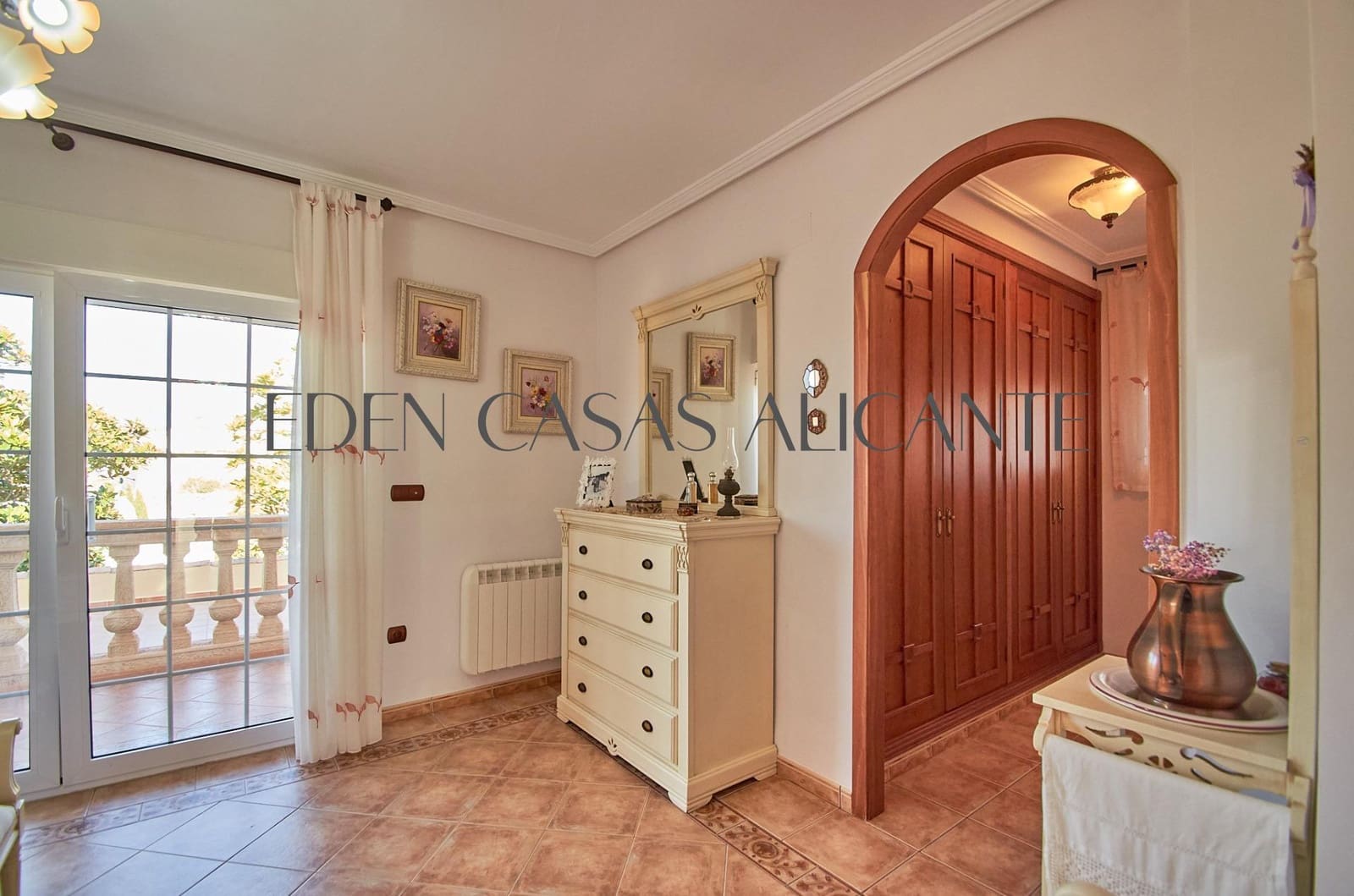 3 soveværelse Villa til salg i El Campello med garage - € 590.000 (Ref: 9103039)