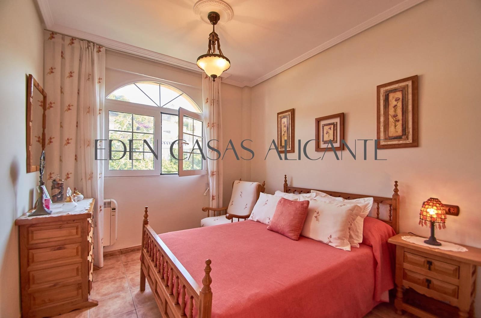 3 soveværelse Villa til salg i El Campello med garage - € 590.000 (Ref: 9103039)