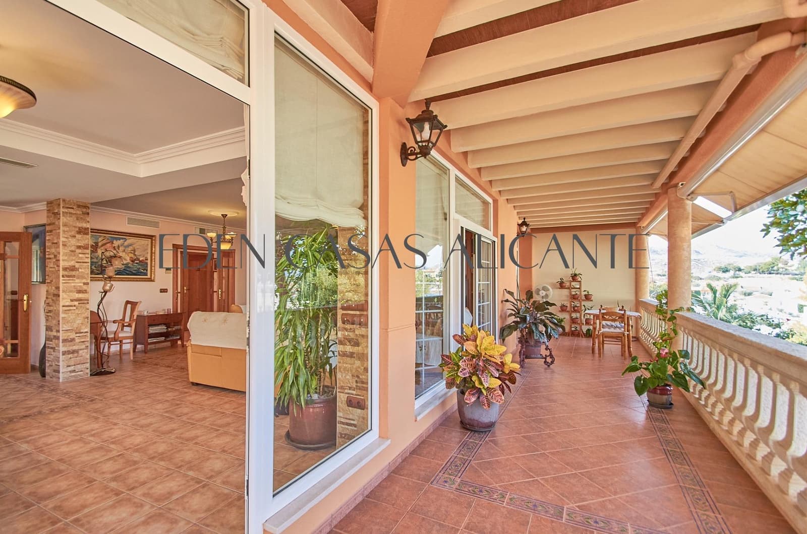 3 soveværelse Villa til salg i El Campello med garage - € 590.000 (Ref: 9103039)