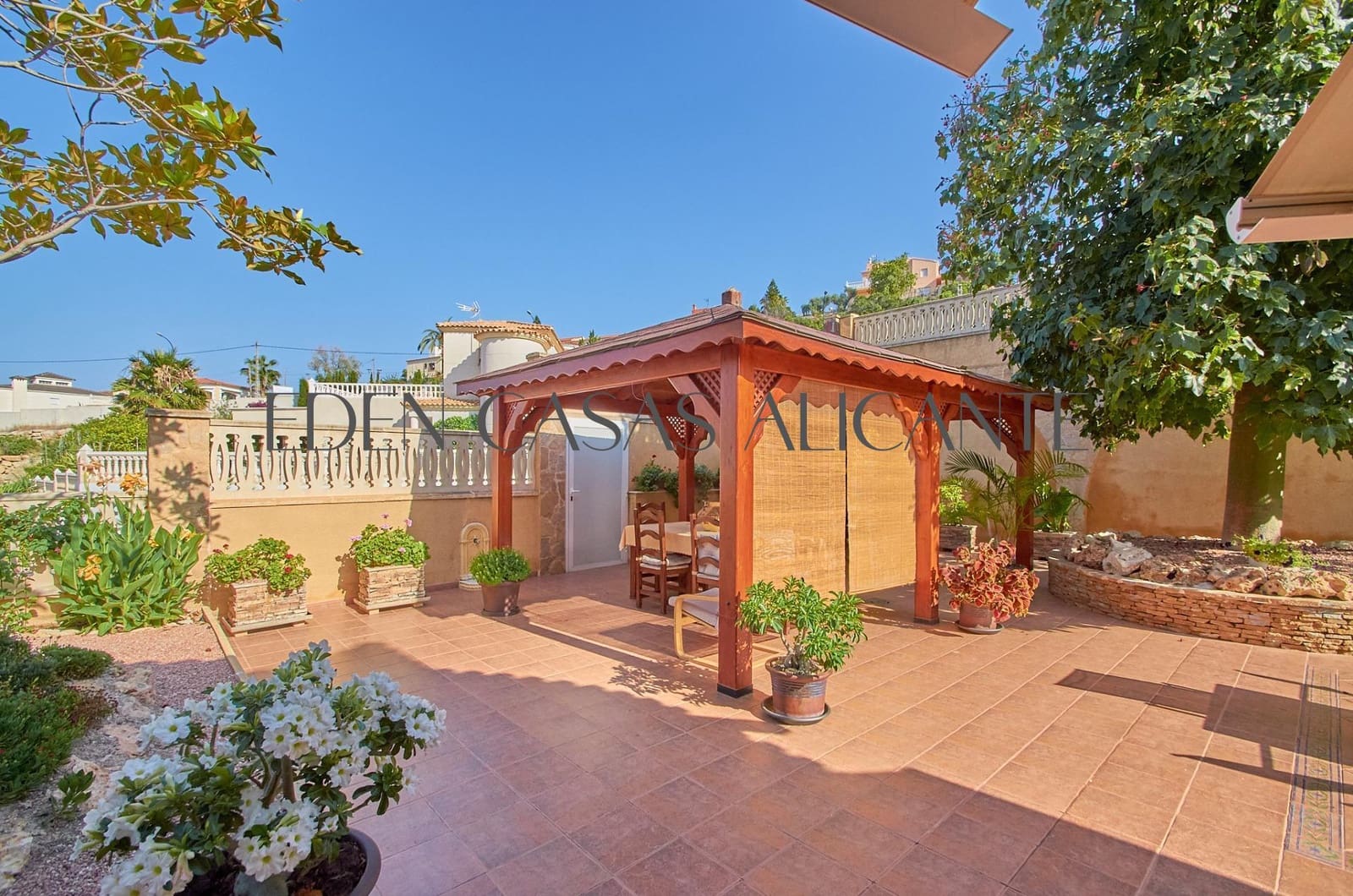 3 soveværelse Villa til salg i El Campello med garage - € 590.000 (Ref: 9103039)