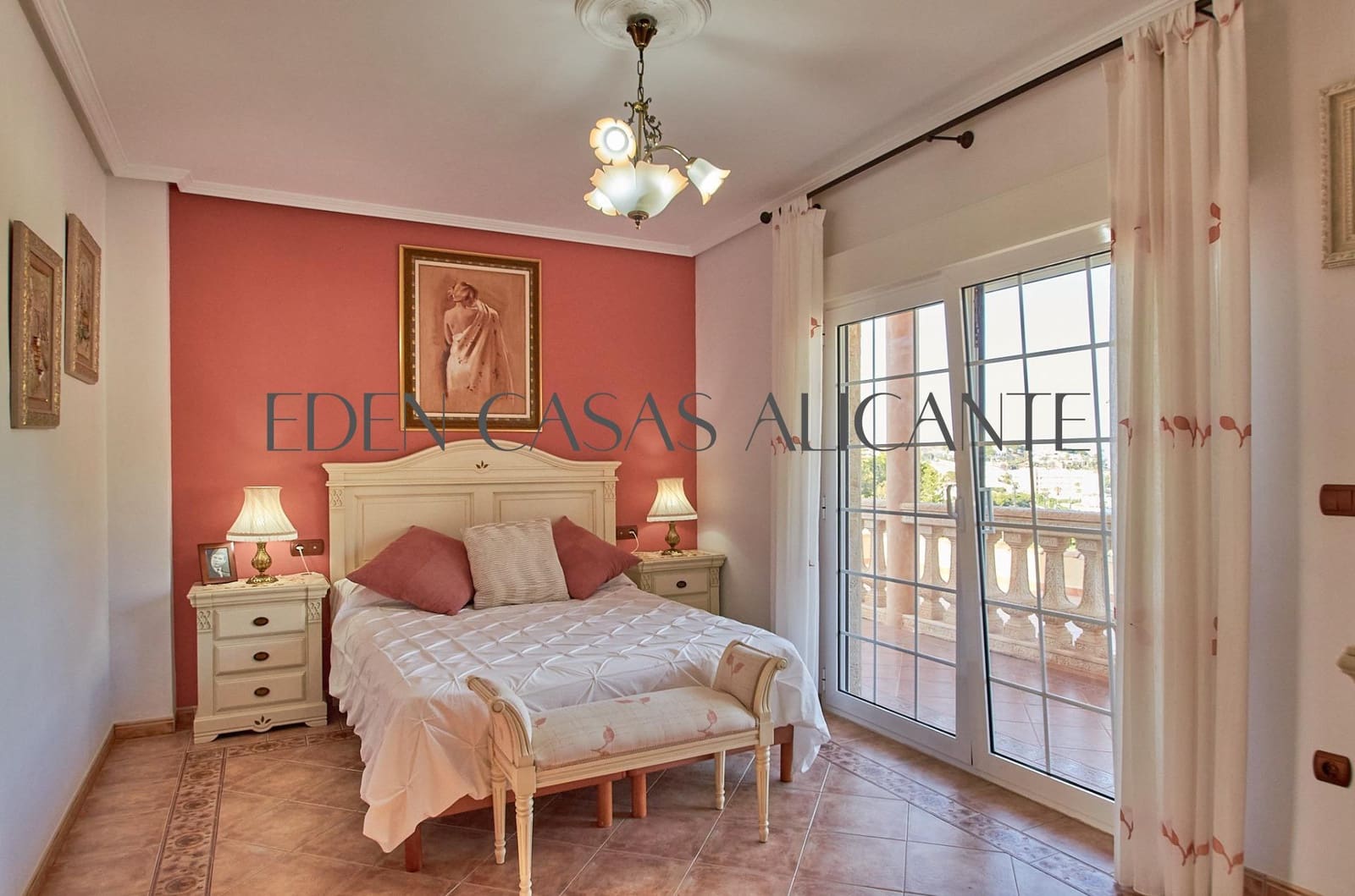 3 soveværelse Villa til salg i El Campello med garage - € 590.000 (Ref: 9103039)