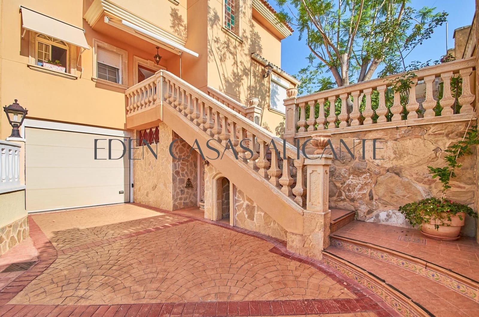 3 soveværelse Villa til salg i El Campello med garage - € 590.000 (Ref: 9103039)