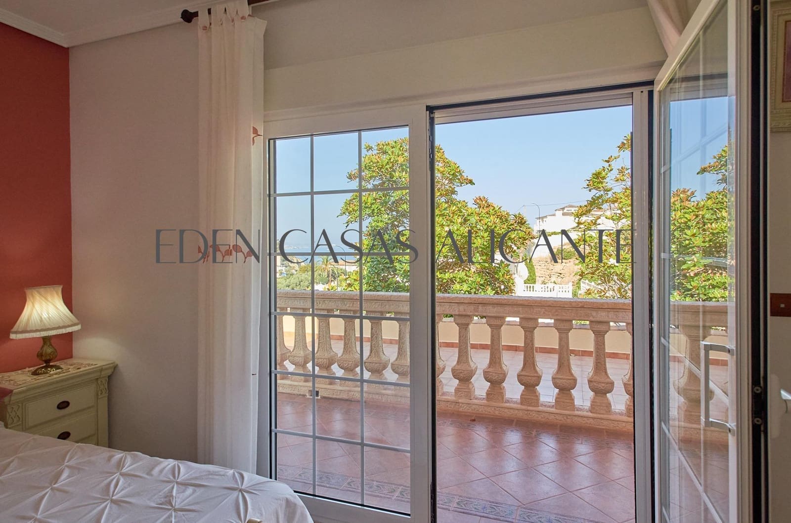 3 soveværelse Villa til salg i El Campello med garage - € 590.000 (Ref: 9103039)