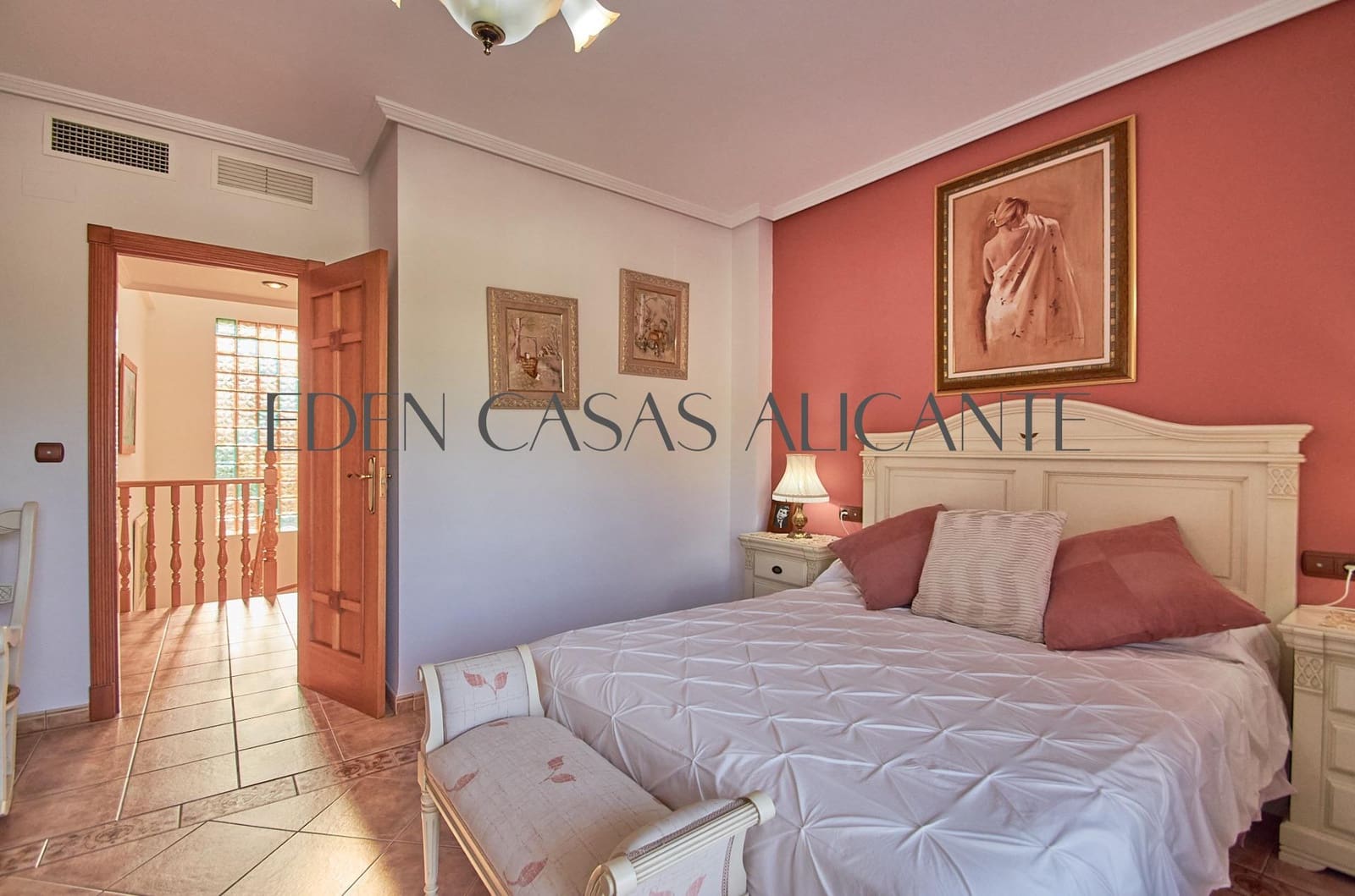 3 soveværelse Villa til salg i El Campello med garage - € 590.000 (Ref: 9103039)