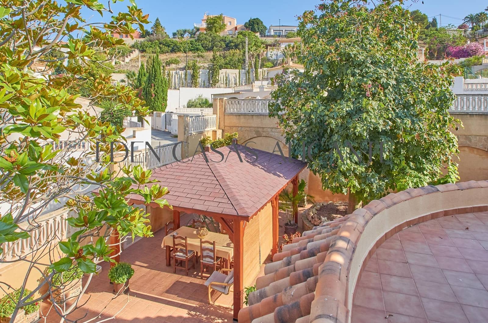 3 soveværelse Villa til salg i El Campello med garage - € 590.000 (Ref: 9103039)