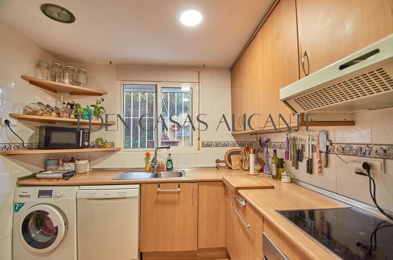 3 slaapkamer Rijtjeshuis te koop in Aguas de Busot / Aigues met zwembad - € 259.000 (Ref: 9188627)