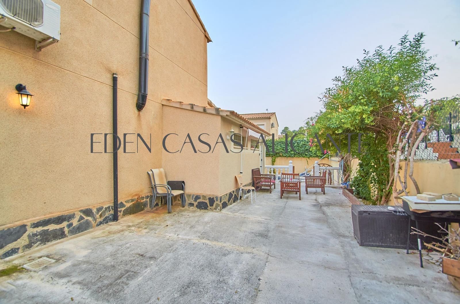 3 slaapkamer Rijtjeshuis te koop in Aguas de Busot / Aigues met zwembad - € 259.000 (Ref: 9188627)