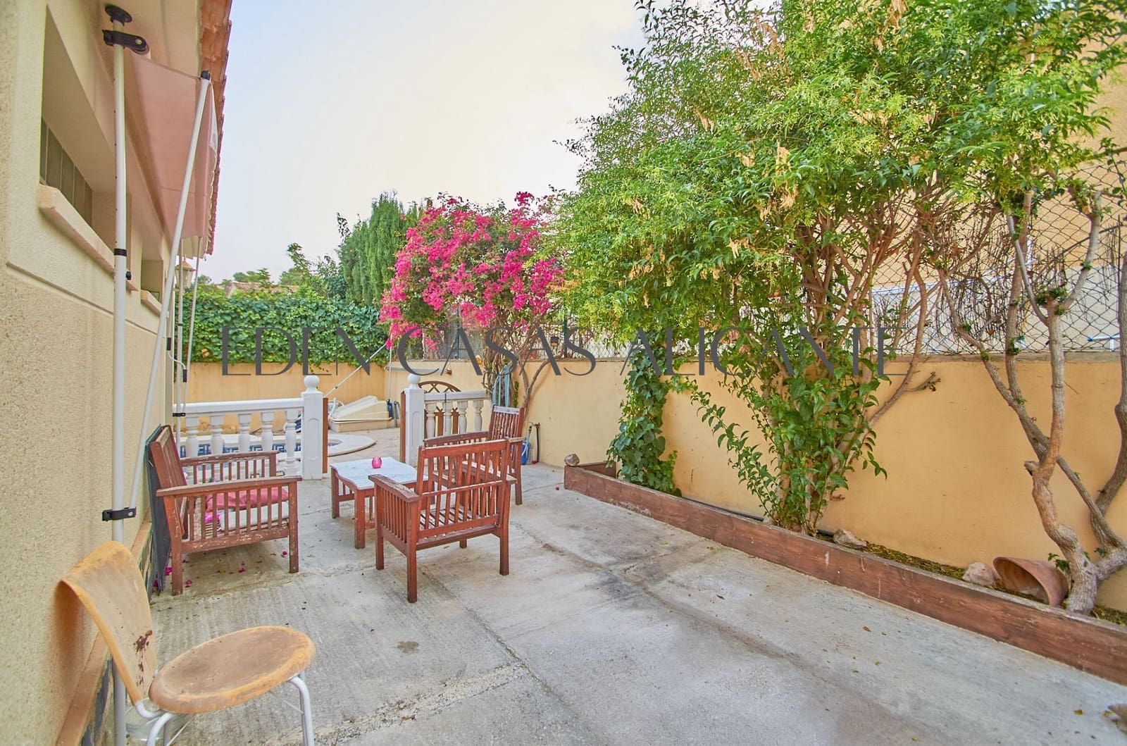 3 slaapkamer Rijtjeshuis te koop in Aguas de Busot / Aigues met zwembad - € 259.000 (Ref: 9188627)