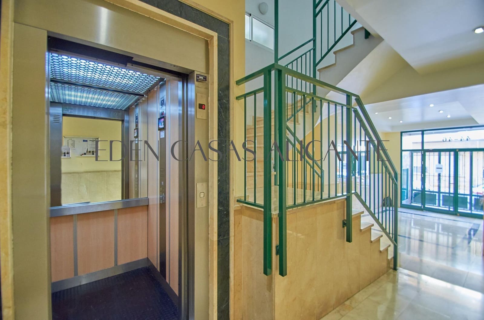 3 soveværelse Lejlighed til salg i El Campello med garage - € 325.000 (Ref: 9255161)