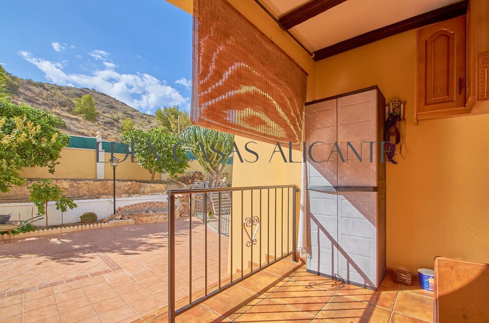 4 sovrum Villa till salu i El Campello med pool garage - 495 000 € (Ref: 9262785)