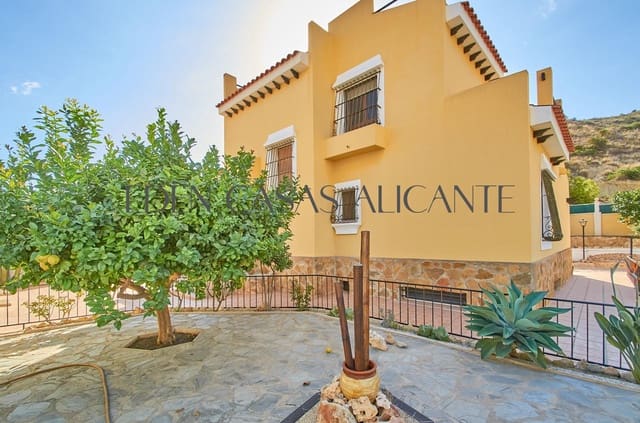 4 slaapkamer Villa te koop in El Campello met zwembad garage - € 495.000 (Ref: 9262785)