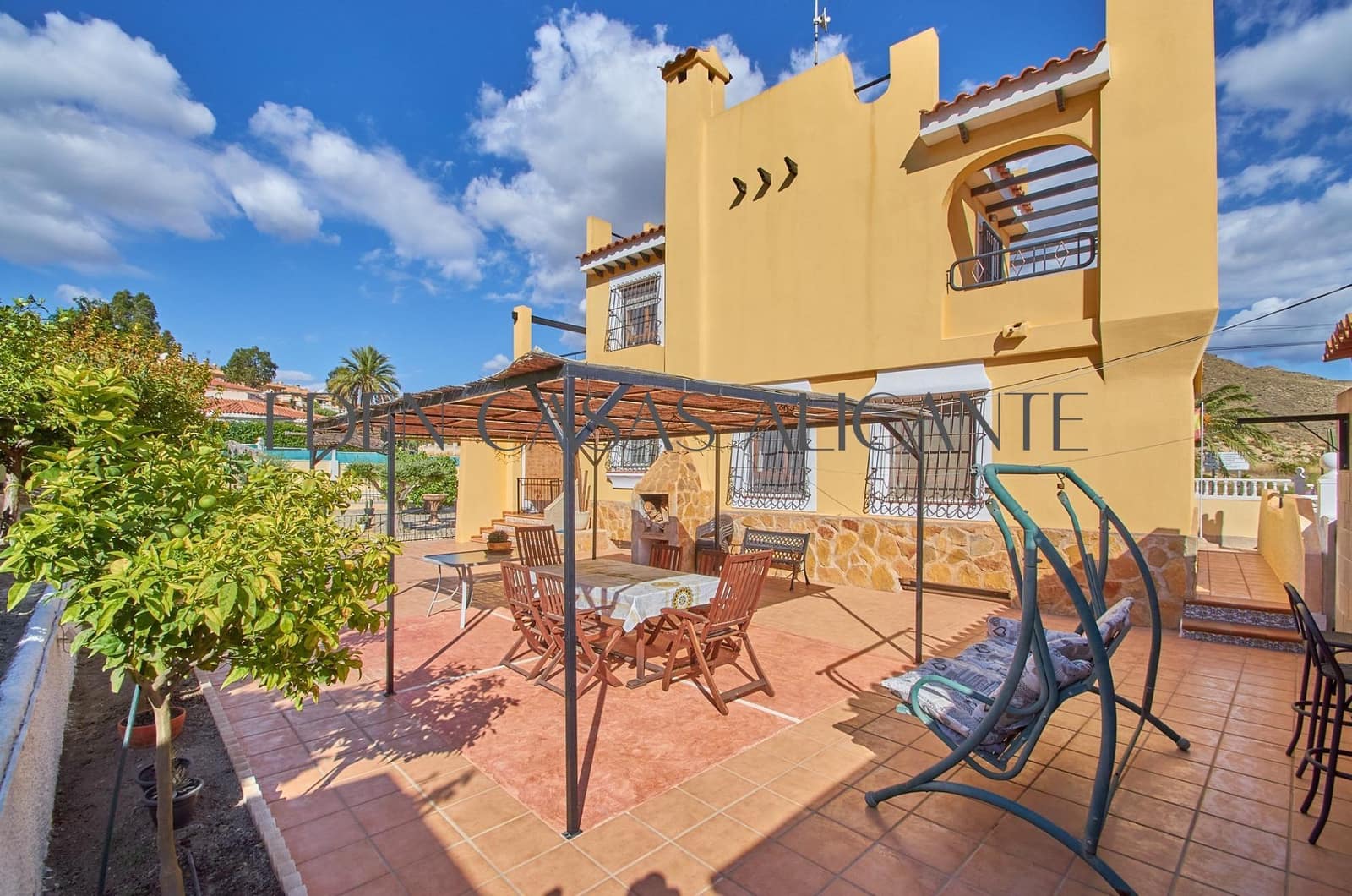 4 sovrum Villa till salu i El Campello med pool garage - 495 000 € (Ref: 9262785)