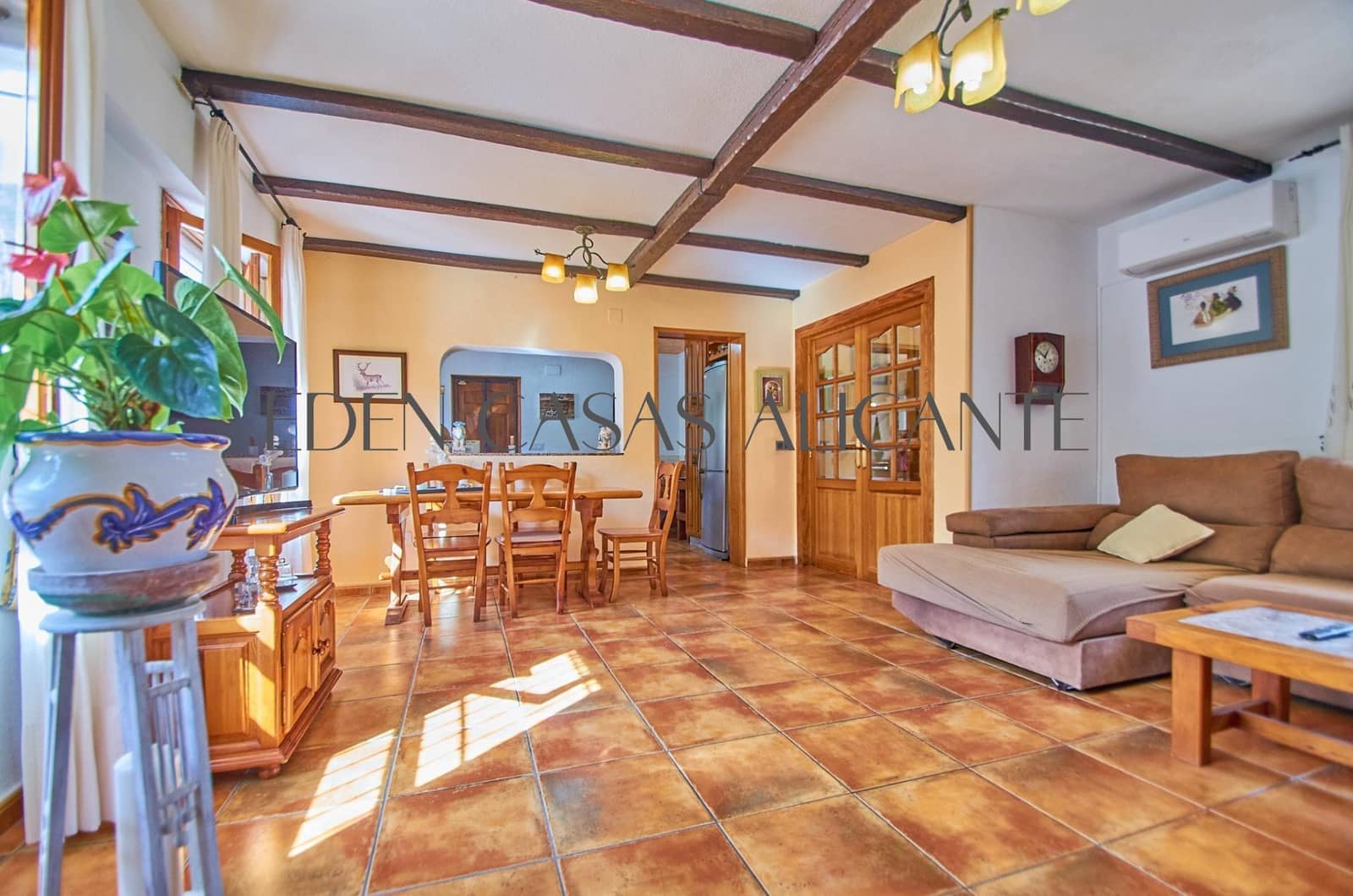 4 sovrum Villa till salu i El Campello med pool garage - 495 000 € (Ref: 9262785)