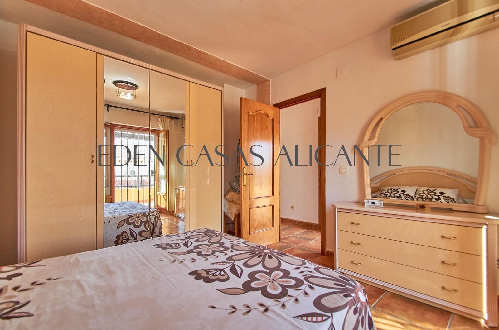 4 sovrum Villa till salu i El Campello med pool garage - 495 000 € (Ref: 9262785)