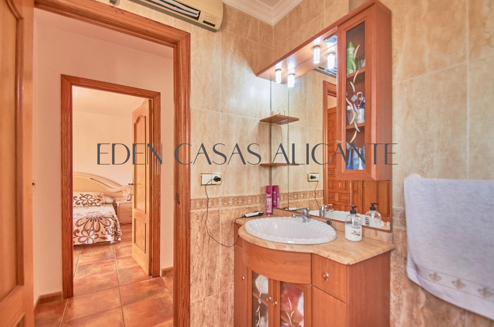 4 sovrum Villa till salu i El Campello med pool garage - 495 000 € (Ref: 9262785)