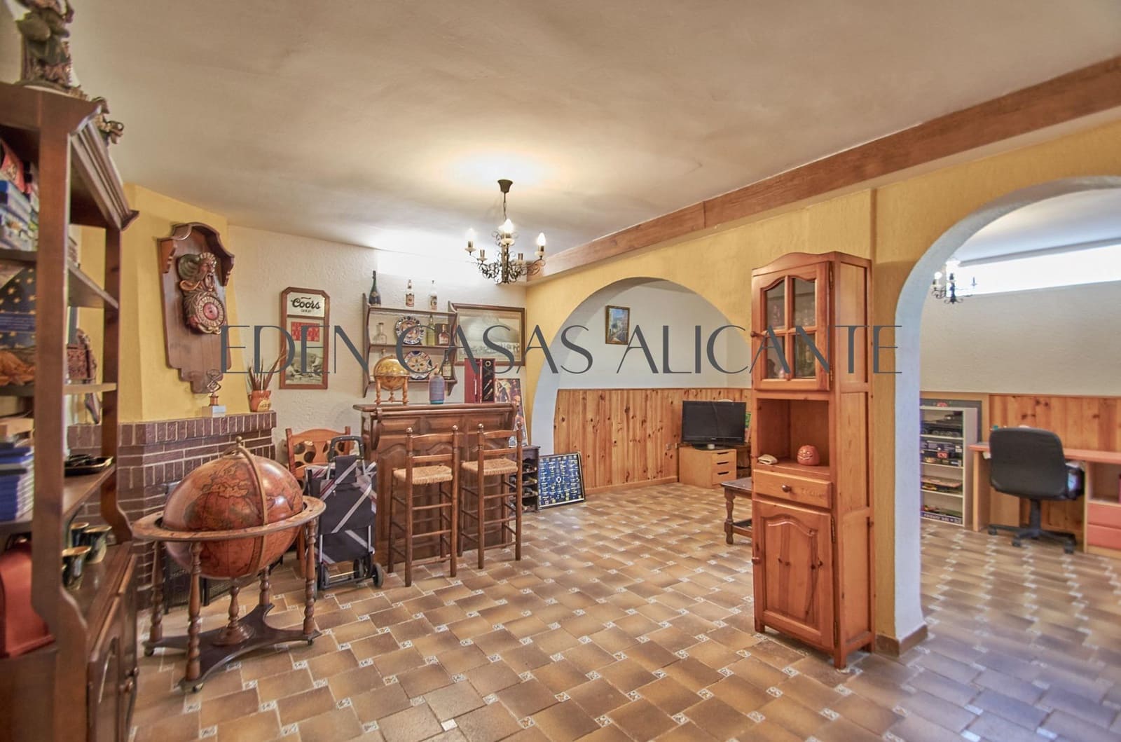 4 sovrum Villa till salu i El Campello med pool garage - 495 000 € (Ref: 9262785)