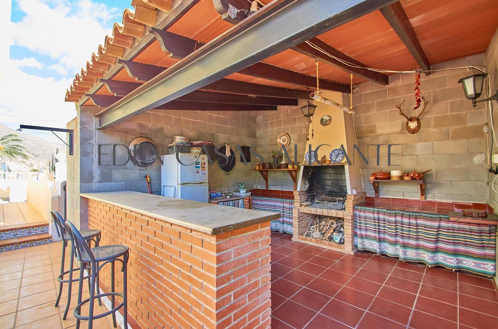 4 Zimmer Villa zu verkaufen in El Campello mit Pool Garage - 515.000 € (Ref: 9262785)