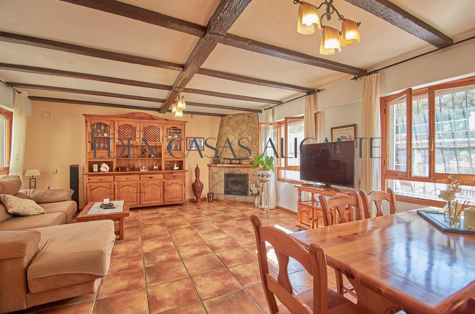 4 Zimmer Villa zu verkaufen in El Campello mit Pool Garage - 515.000 € (Ref: 9262785)