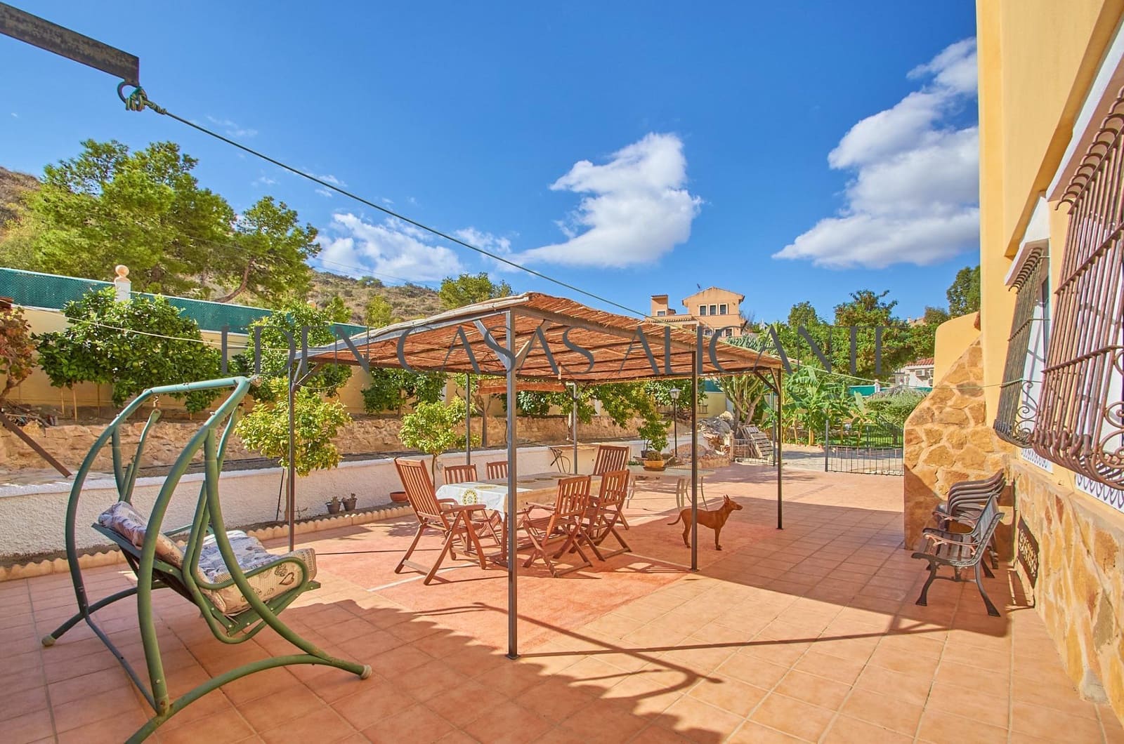 4 Zimmer Villa zu verkaufen in El Campello mit Pool Garage - 515.000 € (Ref: 9262785)