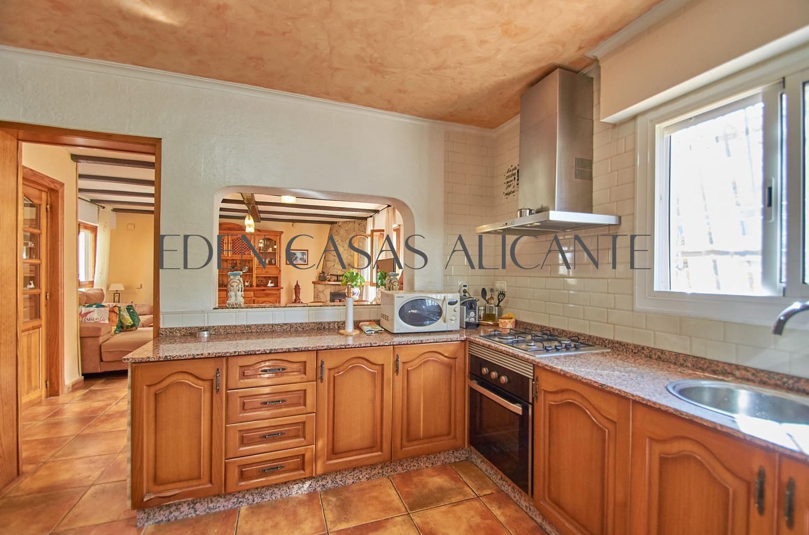 4 Zimmer Villa zu verkaufen in El Campello mit Pool Garage - 515.000 € (Ref: 9262785)