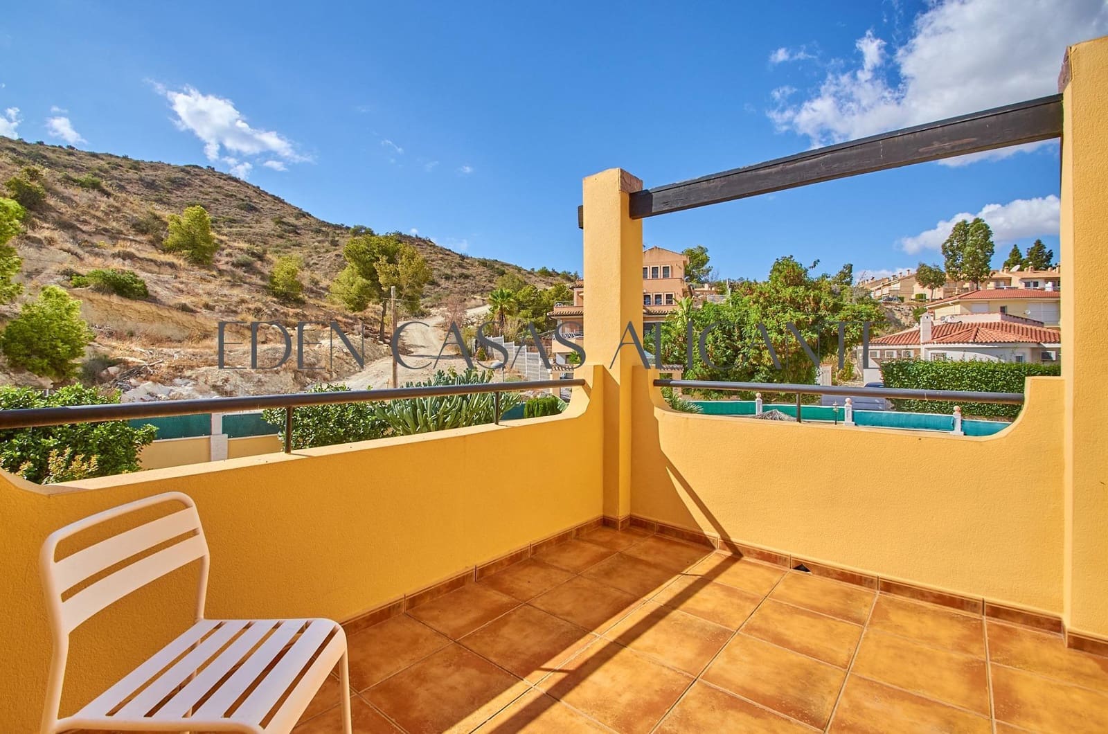 4 Zimmer Villa zu verkaufen in El Campello mit Pool Garage - 515.000 € (Ref: 9262785)