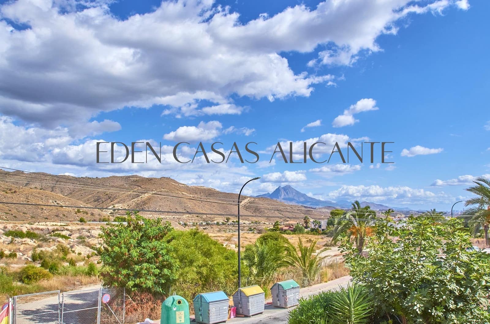 4 Zimmer Villa zu verkaufen in El Campello mit Pool Garage - 515.000 € (Ref: 9262785)