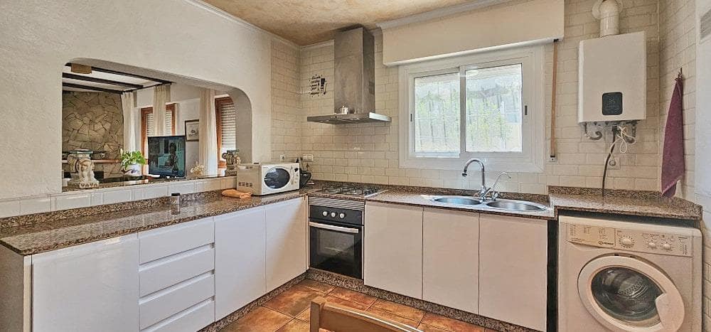 4 Zimmer Villa zu verkaufen in El Campello mit Pool Garage - 515.000 € (Ref: 9262785)