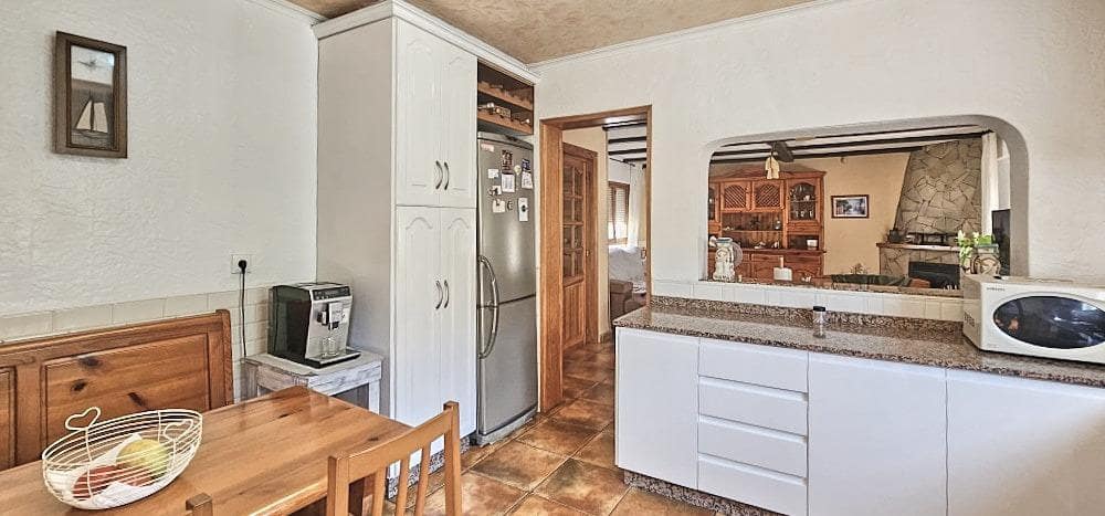 4 Zimmer Villa zu verkaufen in El Campello mit Pool Garage - 515.000 € (Ref: 9262785)