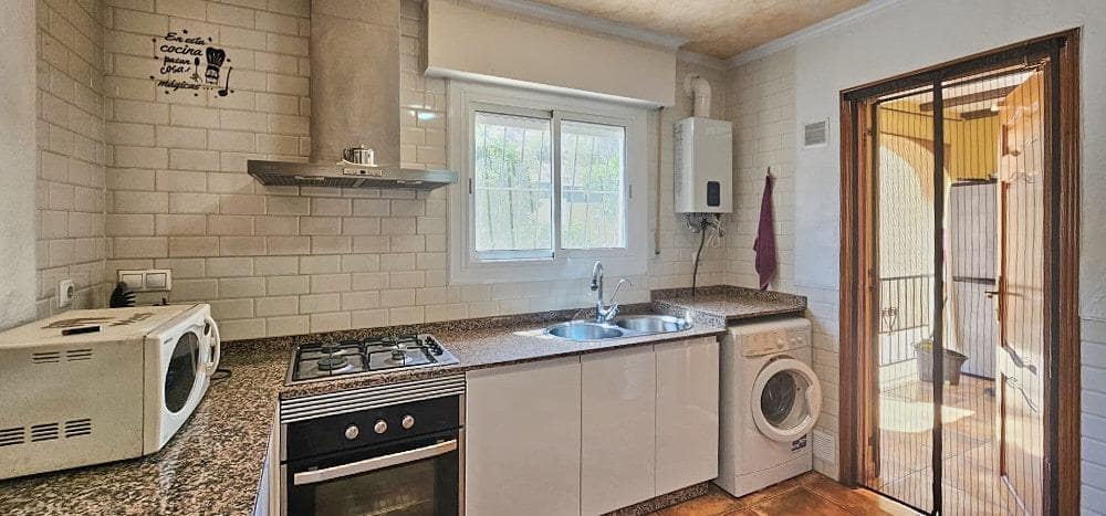 4 Zimmer Villa zu verkaufen in El Campello mit Pool Garage - 515.000 € (Ref: 9262785)