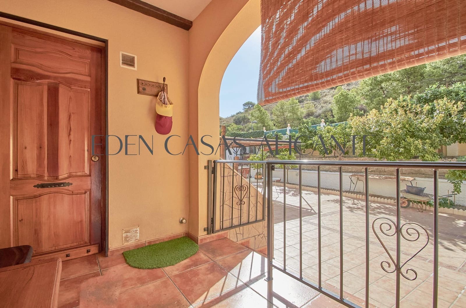 4 Zimmer Villa zu verkaufen in El Campello mit Pool Garage - 515.000 € (Ref: 9262785)