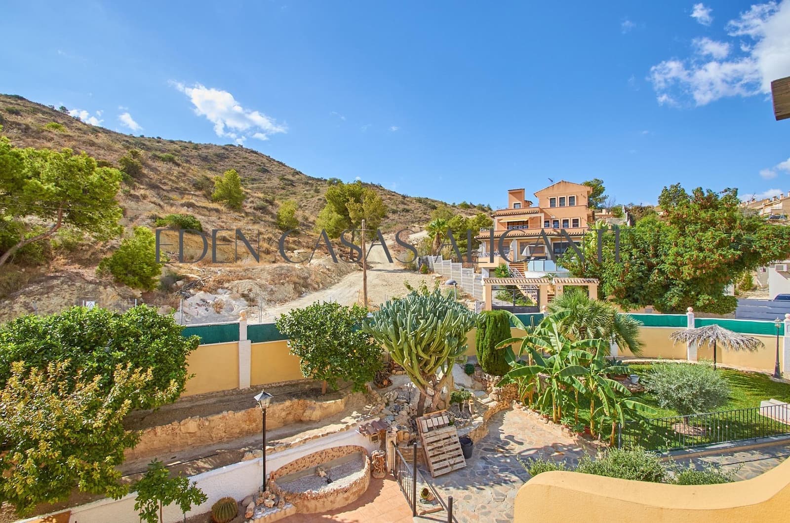 4 Zimmer Villa zu verkaufen in El Campello mit Pool Garage - 515.000 € (Ref: 9262785)