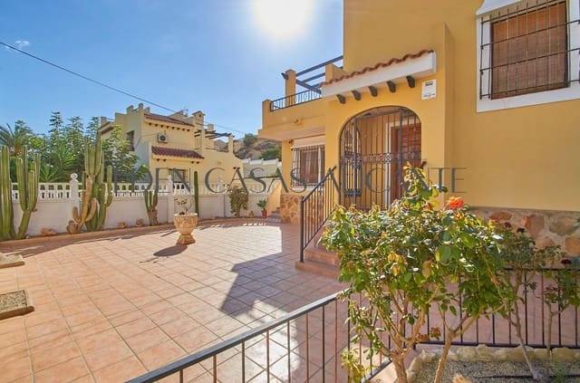 4 Zimmer Villa zu verkaufen in El Campello mit Pool Garage - 515.000 € (Ref: 9262785)