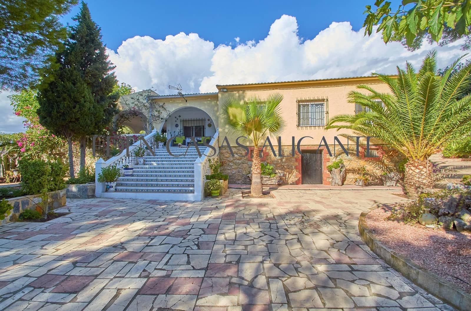 4 bedroom Villa for sale in Busot - € 360,000 (Ref: 9264324)
