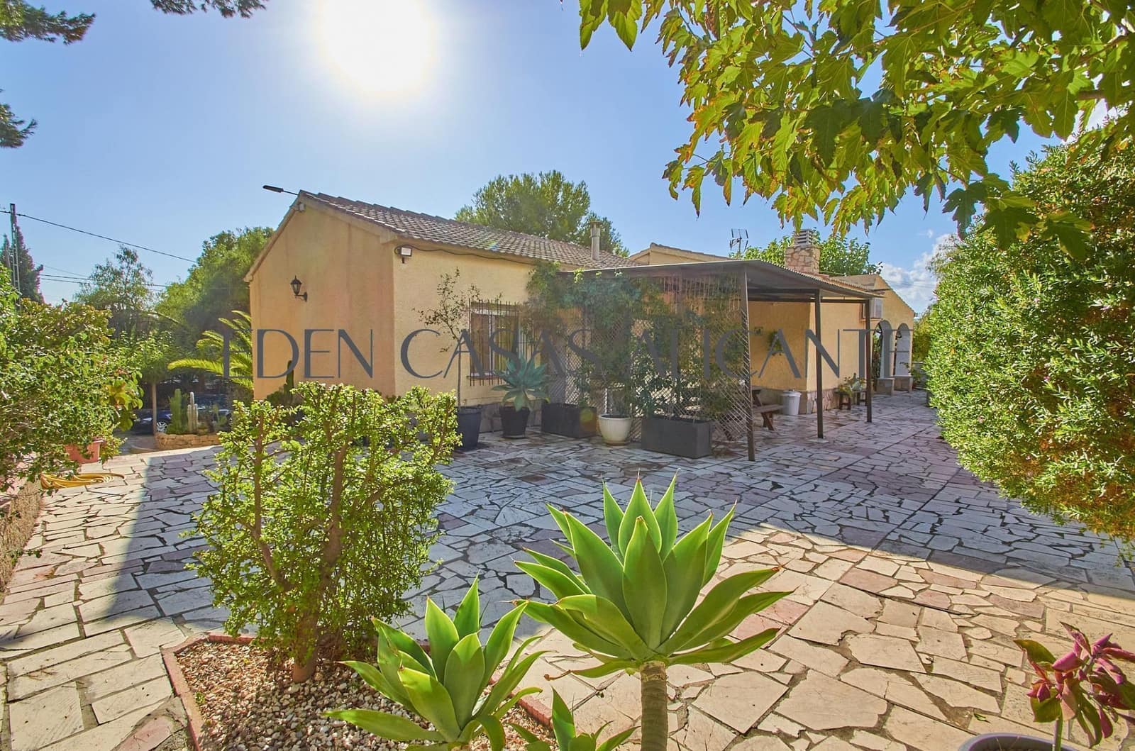 4 bedroom Villa for sale in Busot - € 360,000 (Ref: 9264324)