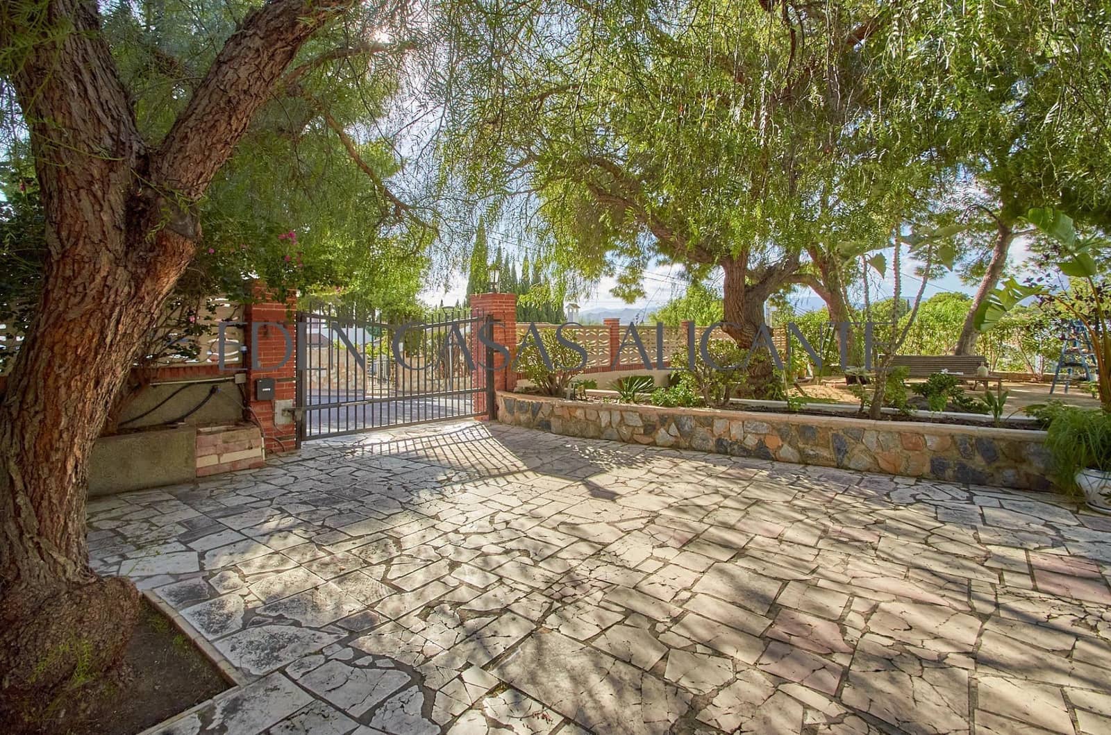 4 bedroom Villa for sale in Busot - € 360,000 (Ref: 9264324)