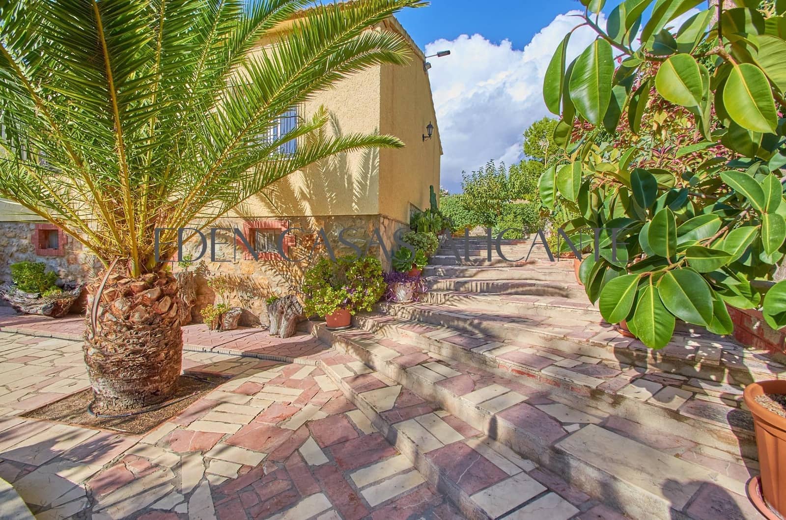 4 bedroom Villa for sale in Busot - € 360,000 (Ref: 9264324)