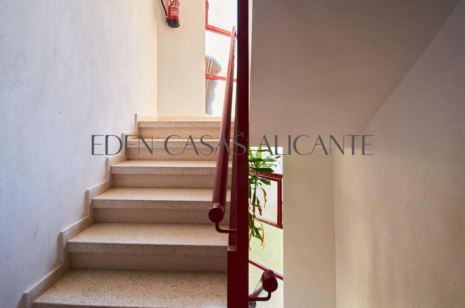 Apartamento de 3 habitaciones en La Villajoyosa / Vila Joiosa en venta con piscina - 259.000 € (Ref: 9347613)